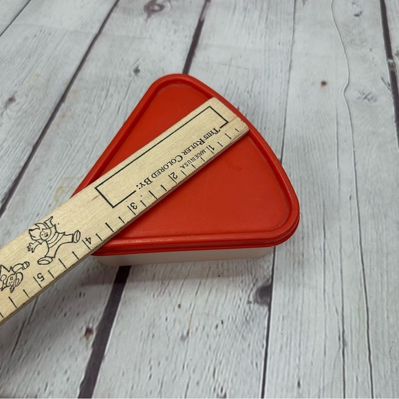 tupperware Red seal Triangle Food Container pantry organization food prep - Picture 8 of 9
